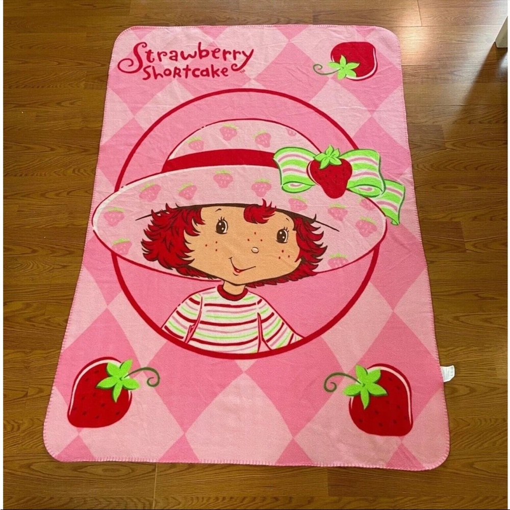 2004 strawberry shortcake blanket